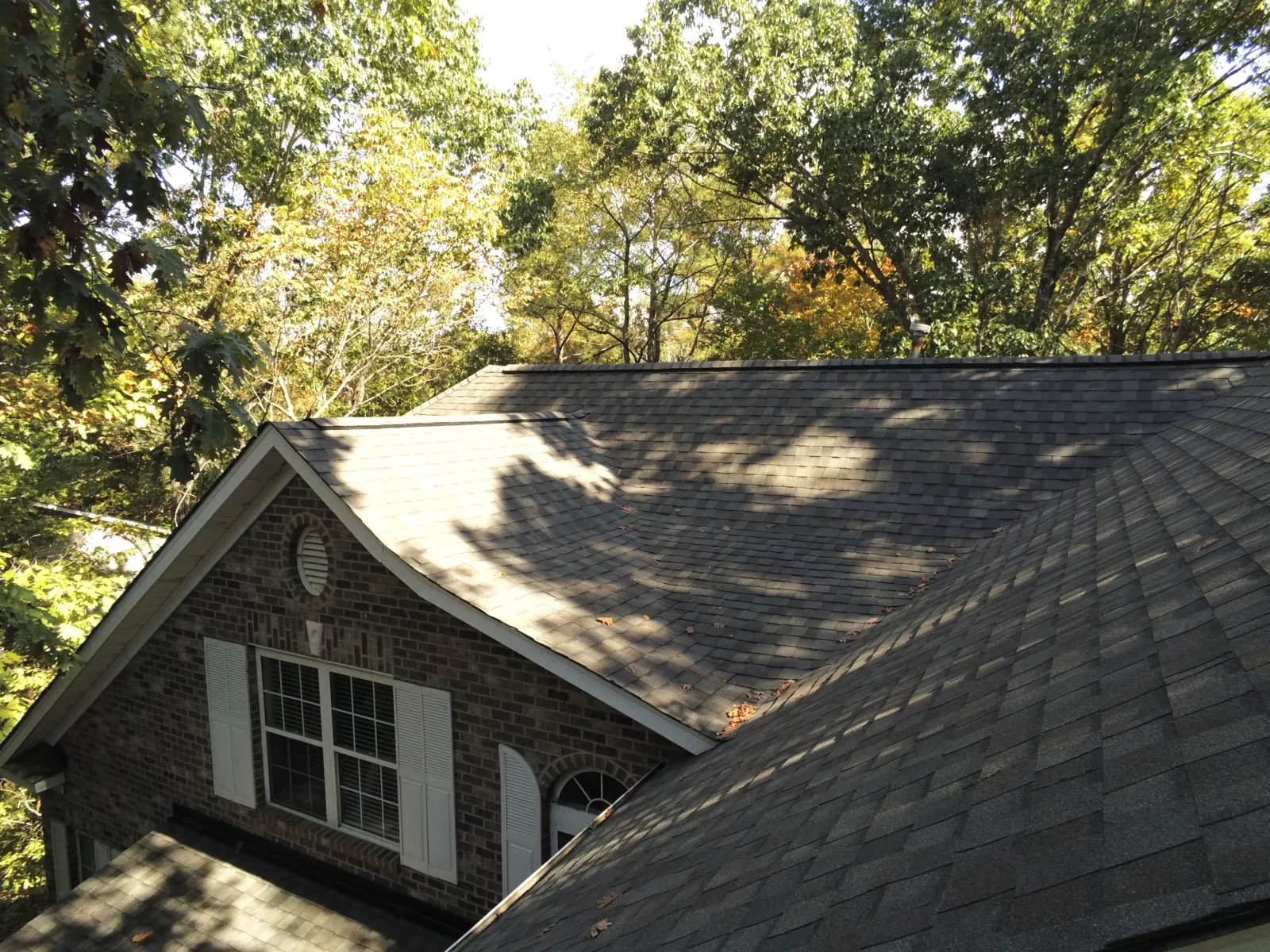Finished GAF shingle roof installed by Patriots Roofing